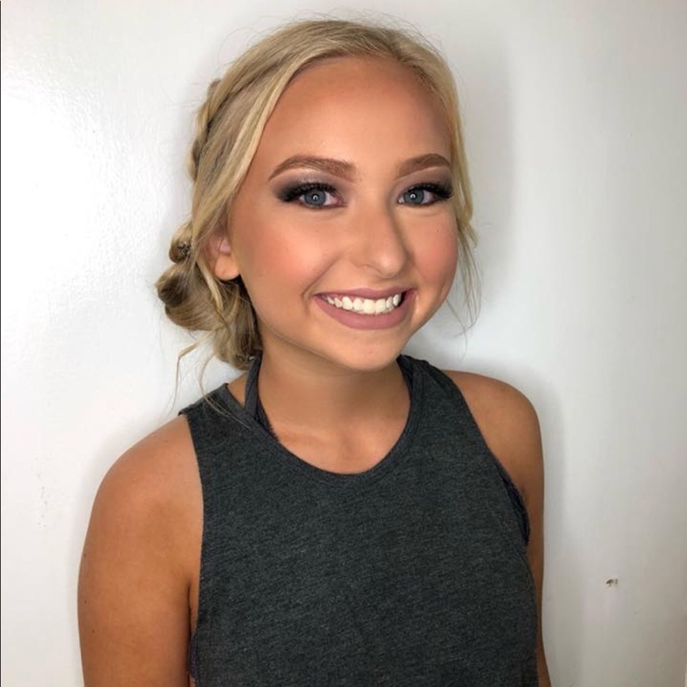 Meet your Posher, Maddie